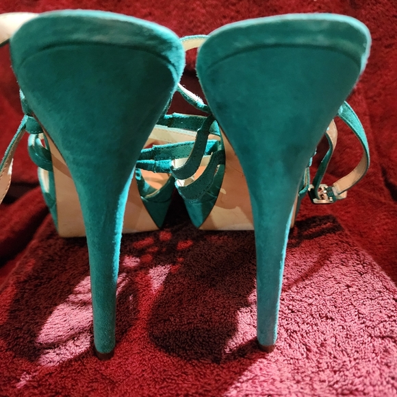 NEW NINE WEST SUEDE  STRAPPY PLATFORM  HEEL SIZE 9 BEAUTIFUL  TURQUOISE - Picture 4 of 8
